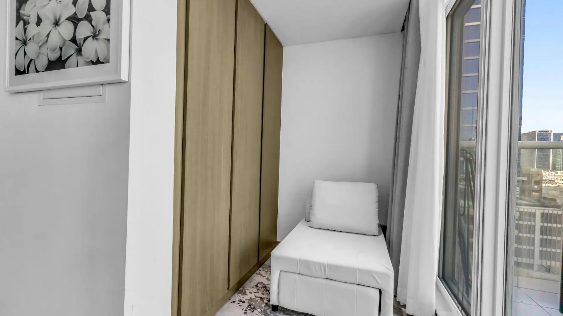 Luxury Aparthotel Prive Dubai 5*,  United Arab Emirates