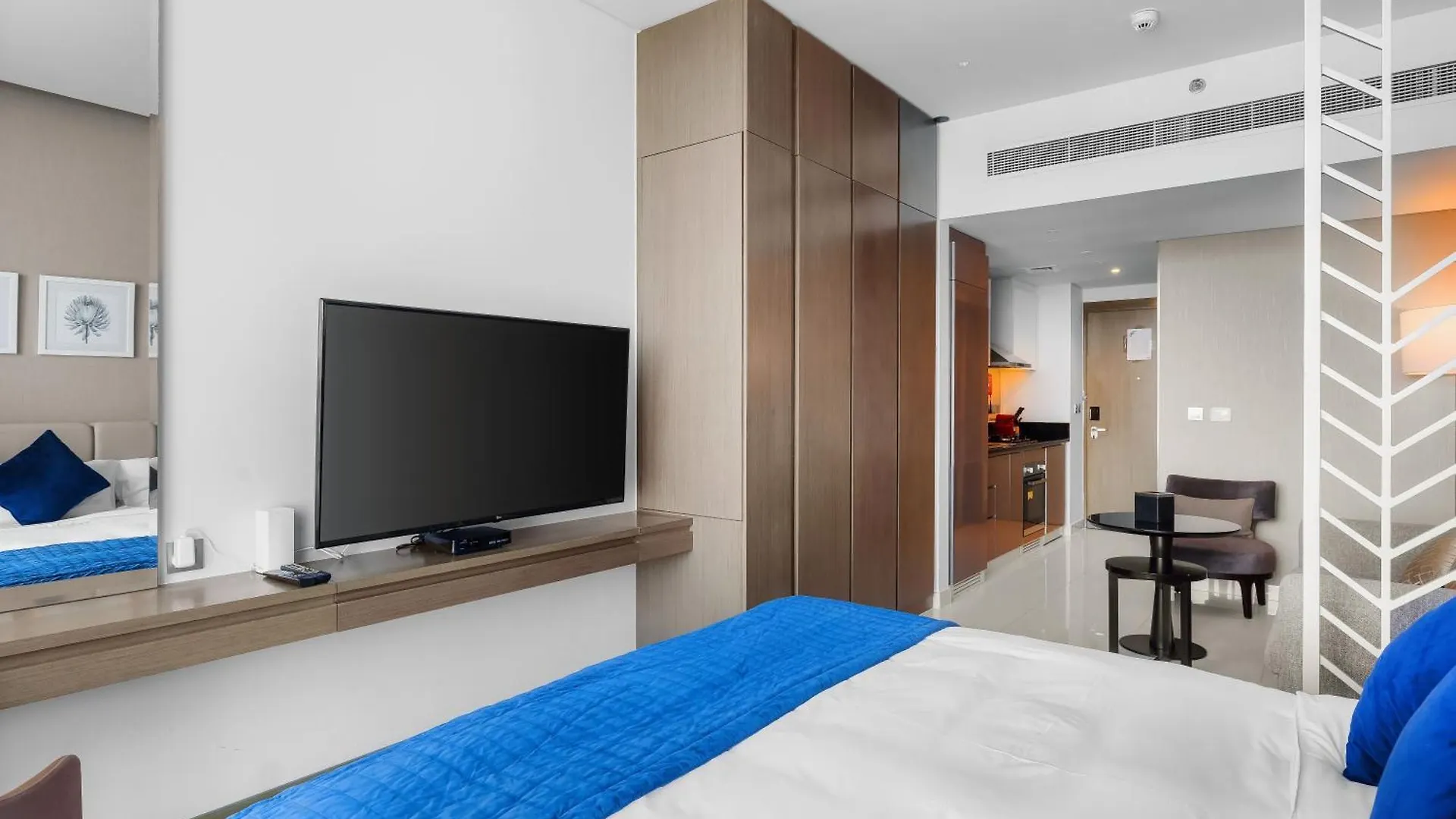 Luxury Aparthotel Prive Dubai 5*,  United Arab Emirates